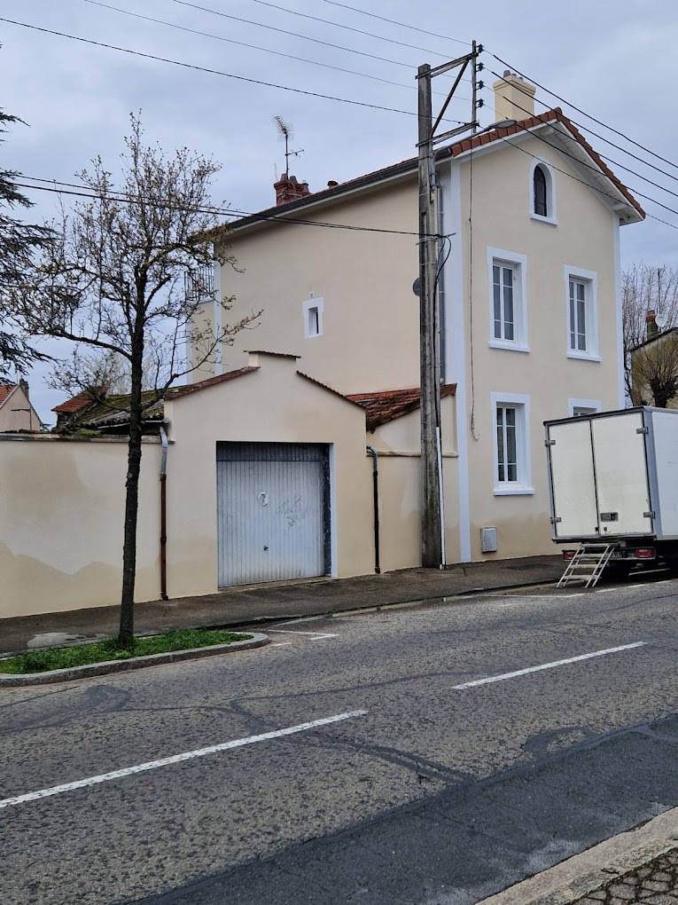 ravalement, d’enduits, de crépis, d’étanchéité et de peinture, sur façades neuves ou anciennes villefranche