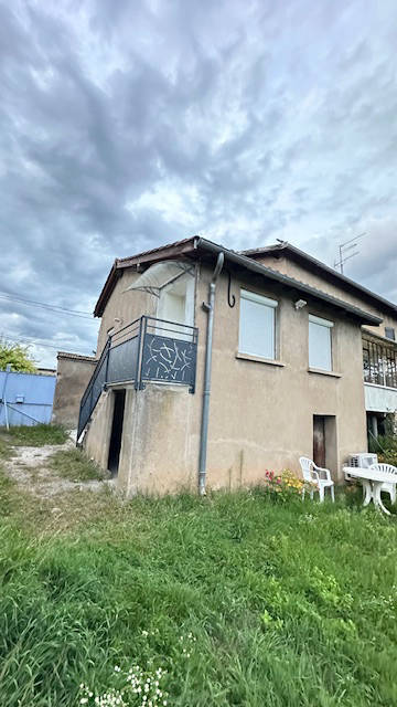 ravalement, d’enduits, de crépis, d’étanchéité et de peinture, sur façades neuves ou anciennes villefranche