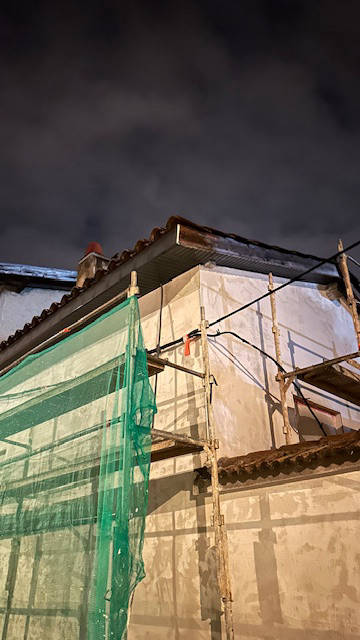 ravalement, d’enduits, de crépis, d’étanchéité et de peinture, sur façades neuves ou anciennes villefranche