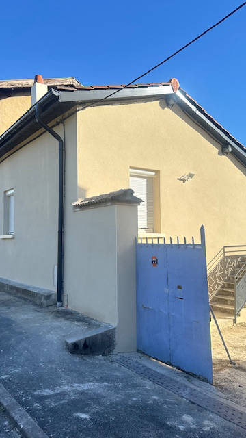 ravalement, d’enduits, de crépis, d’étanchéité et de peinture, sur façades neuves ou anciennes villefranche